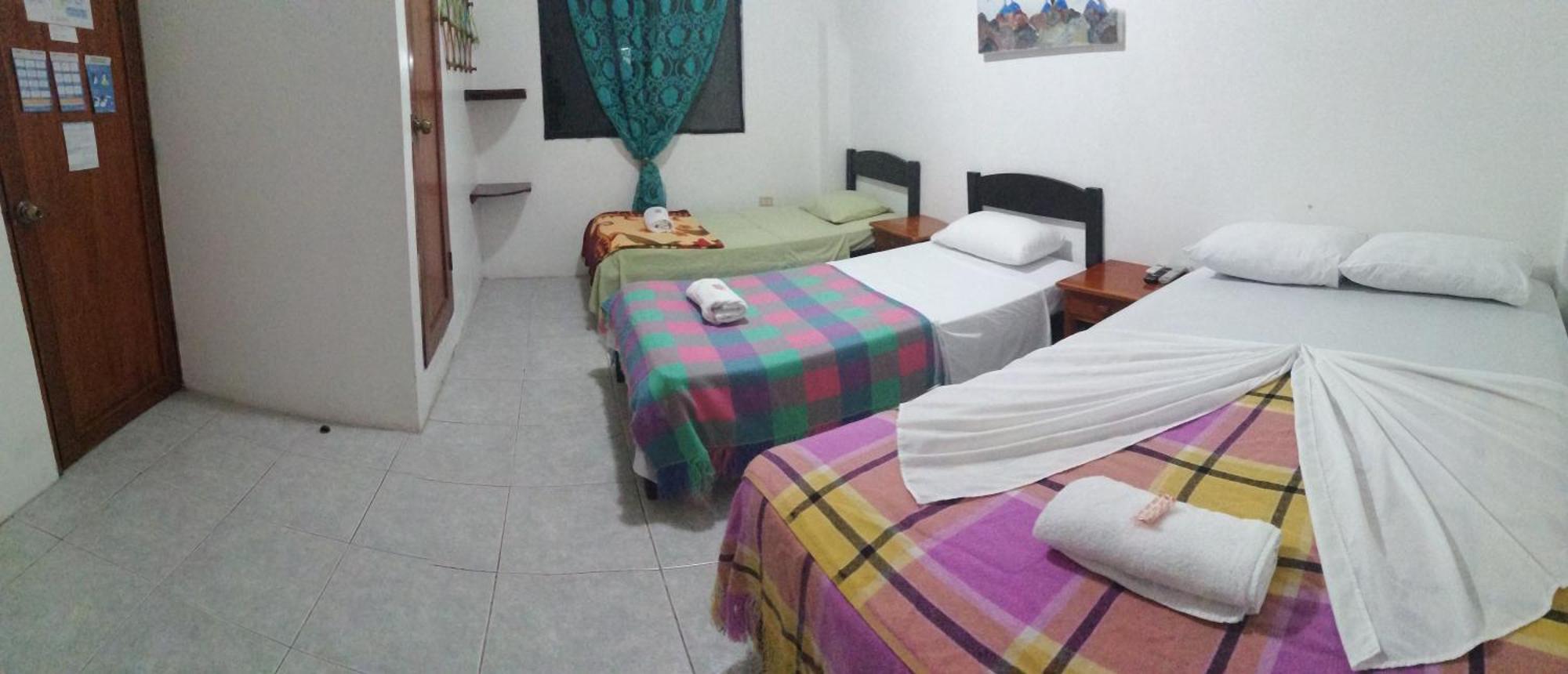 Hostal La Casa De Luis Puerto Baquerizo Moreno Eksteriør bilde