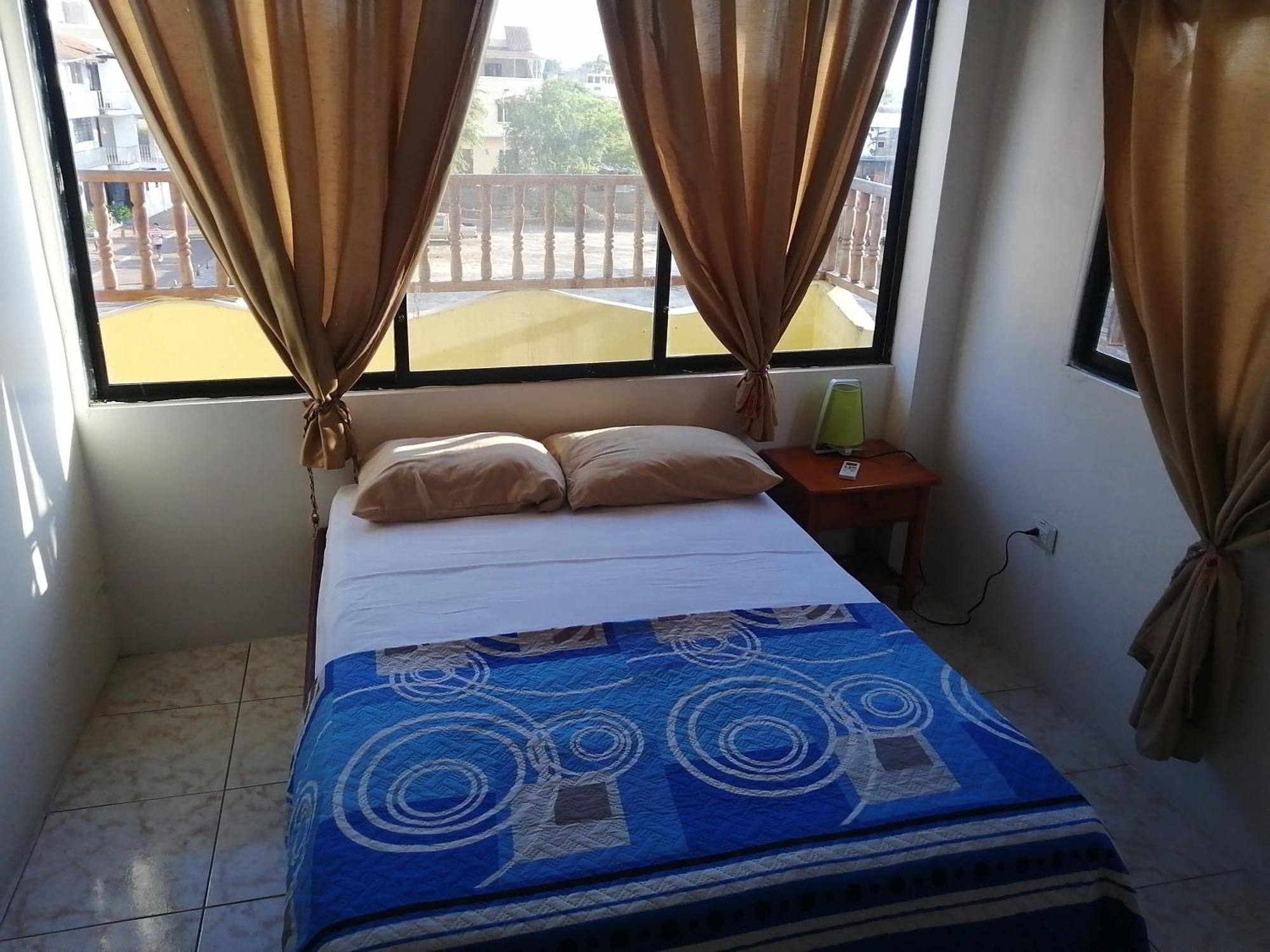 Hostal La Casa De Luis Puerto Baquerizo Moreno Eksteriør bilde