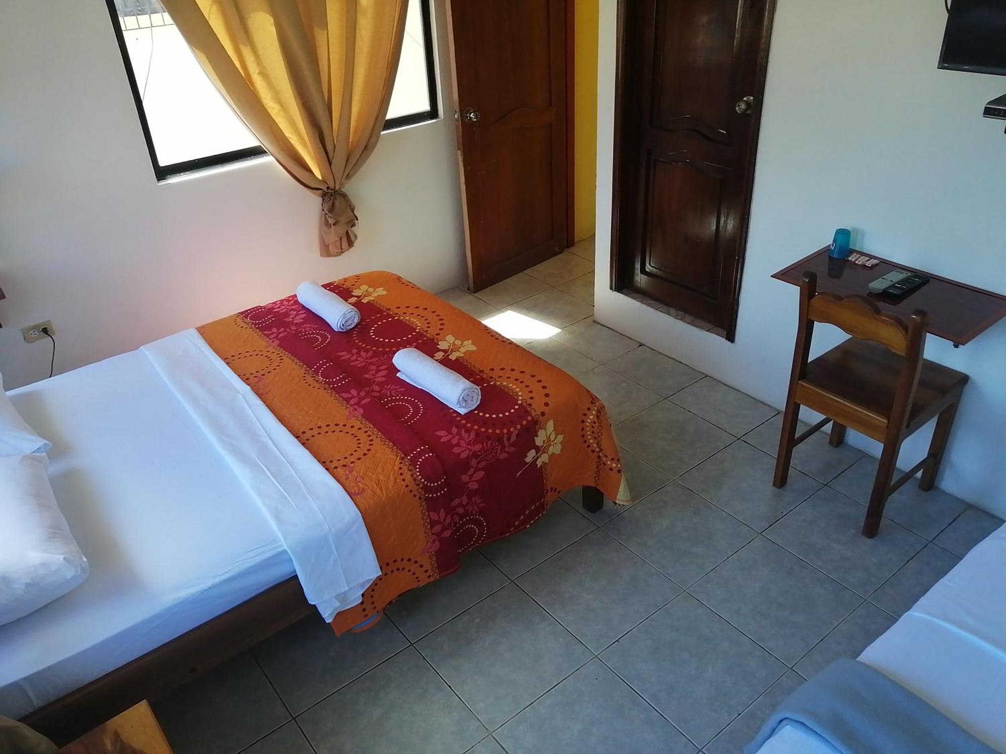 Hostal La Casa De Luis Puerto Baquerizo Moreno Eksteriør bilde